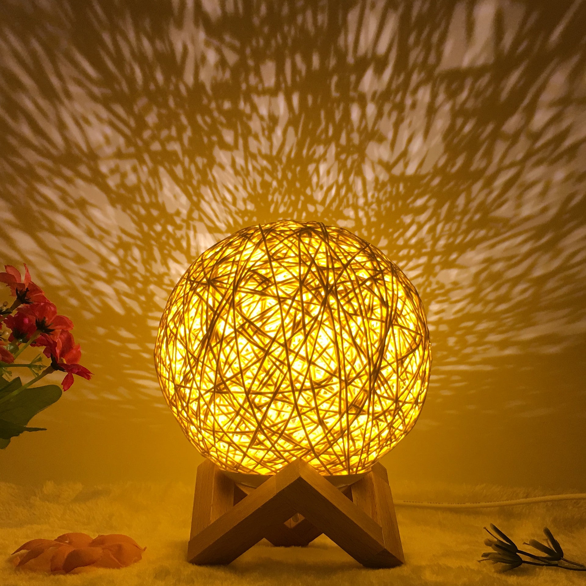 Amazon Hot Selling Creative Linen Table Lamp – Novel & Unique LED Intelligent Rattan Ball Lamp, USB 7 Color & RGB 16 Color Remote Control