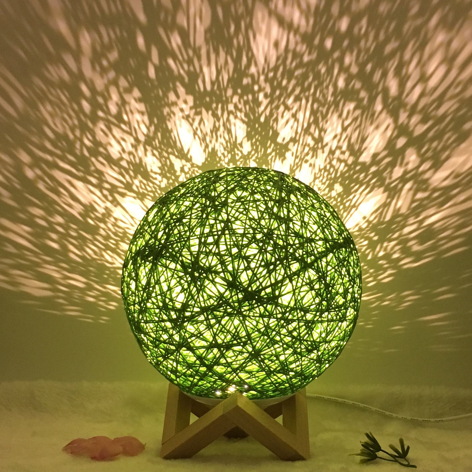 Amazon Hot Selling Creative Linen Table Lamp – Novel & Unique LED Intelligent Rattan Ball Lamp, USB 7 Color & RGB 16 Color Remote Control